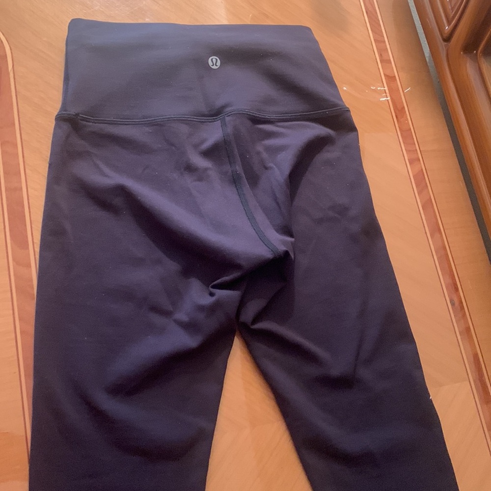 Lululemon Wunder Leggings (only worn once!)